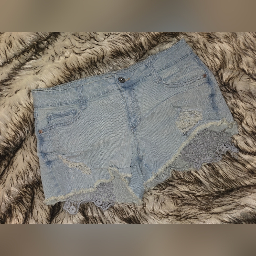 Arizona Jean Company Light Blue Denim Shorts with Lace
